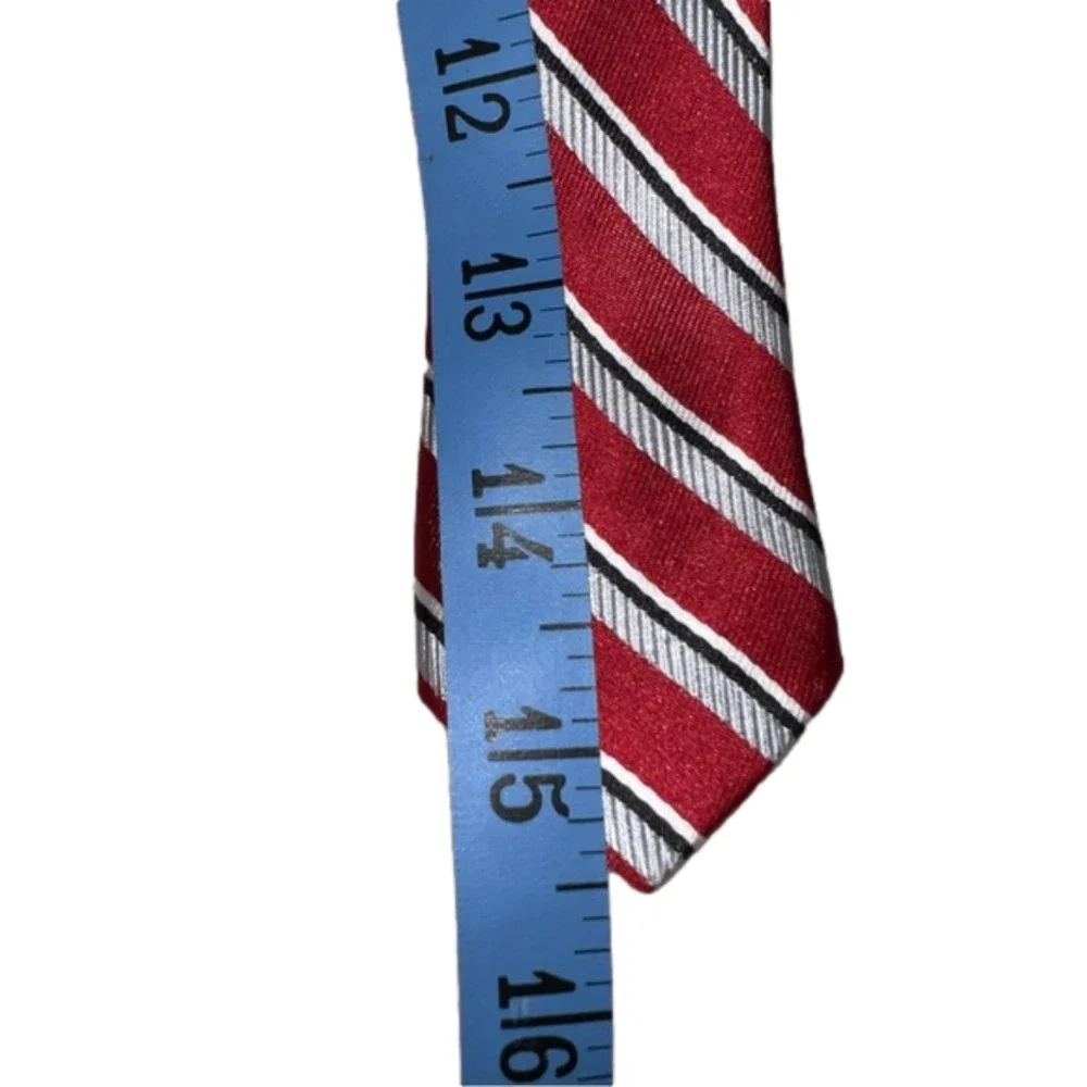 LITTLE Boy’s clip on tie - perfect compliment to dress up any outfit.